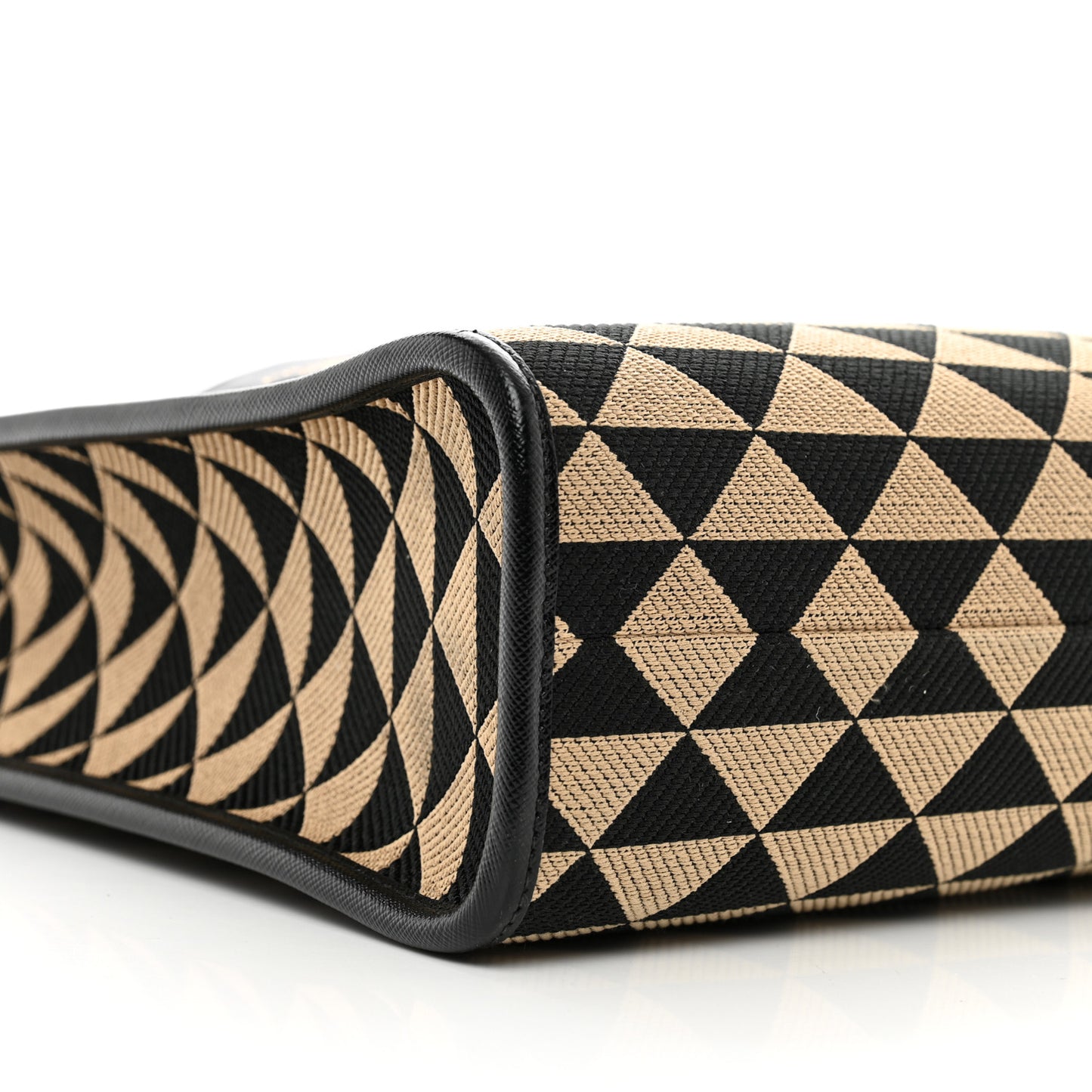Jacquard Saffiano Triangolo Symbole Embroidered Large Tote Black Corda