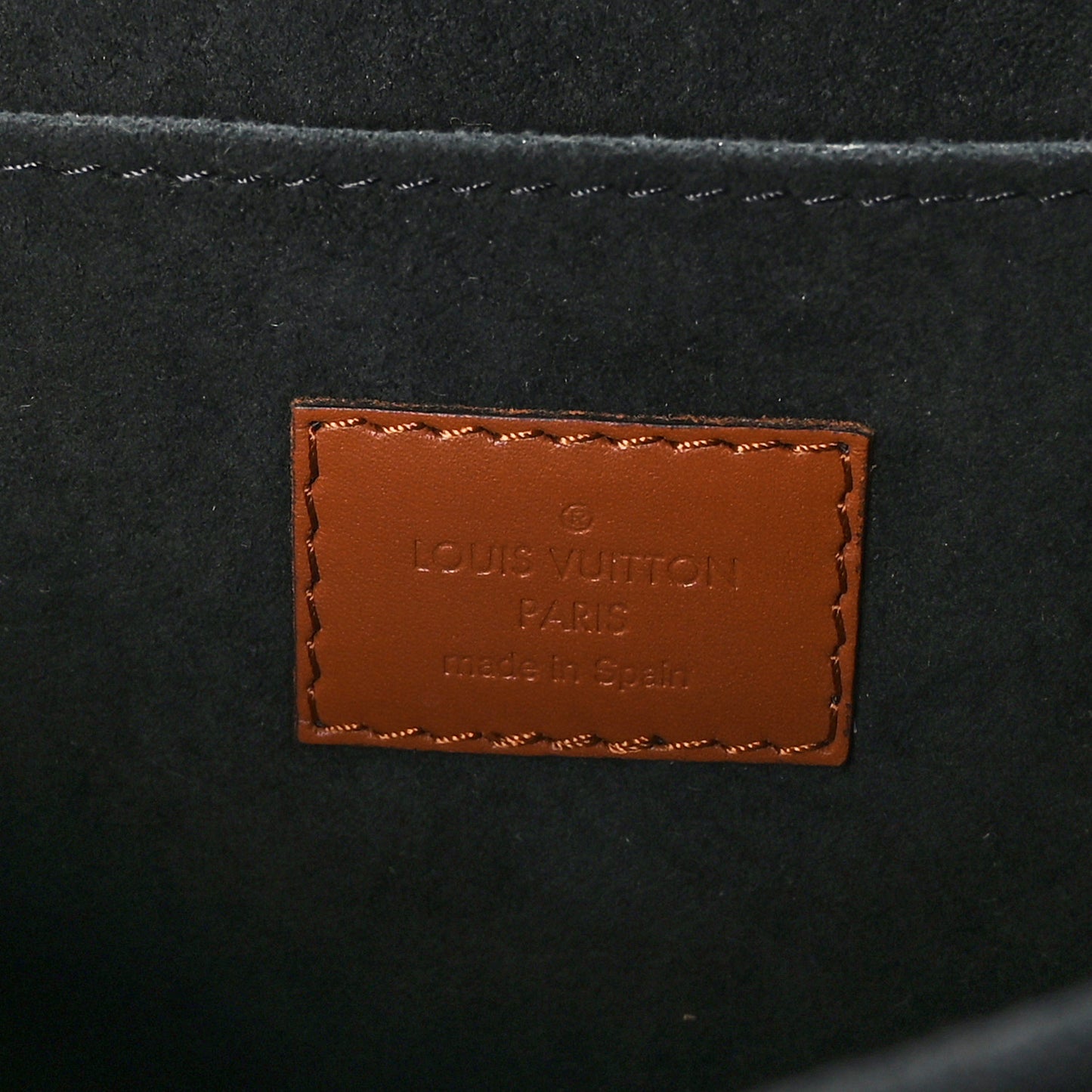 Reverse Monogram Dauphine MM