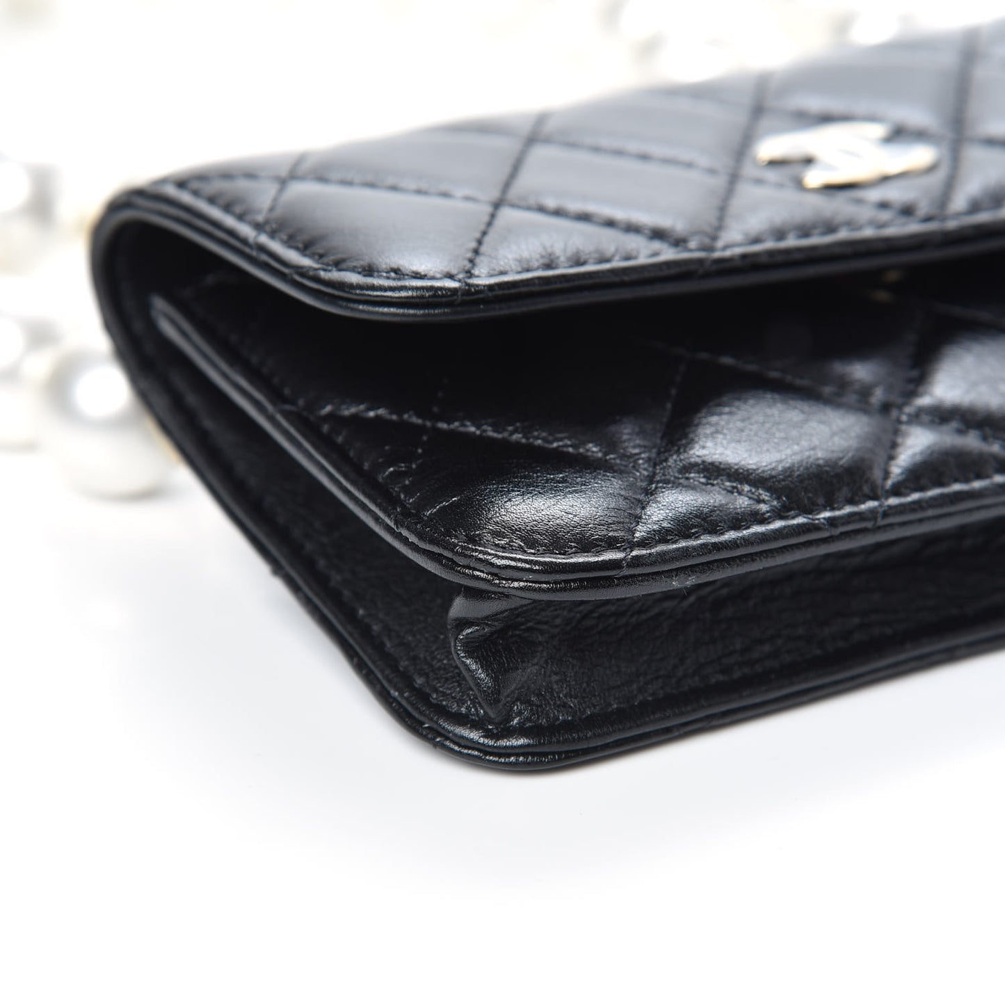 Calfskin Quilted Maxi Pearls Clutch With Chain Black