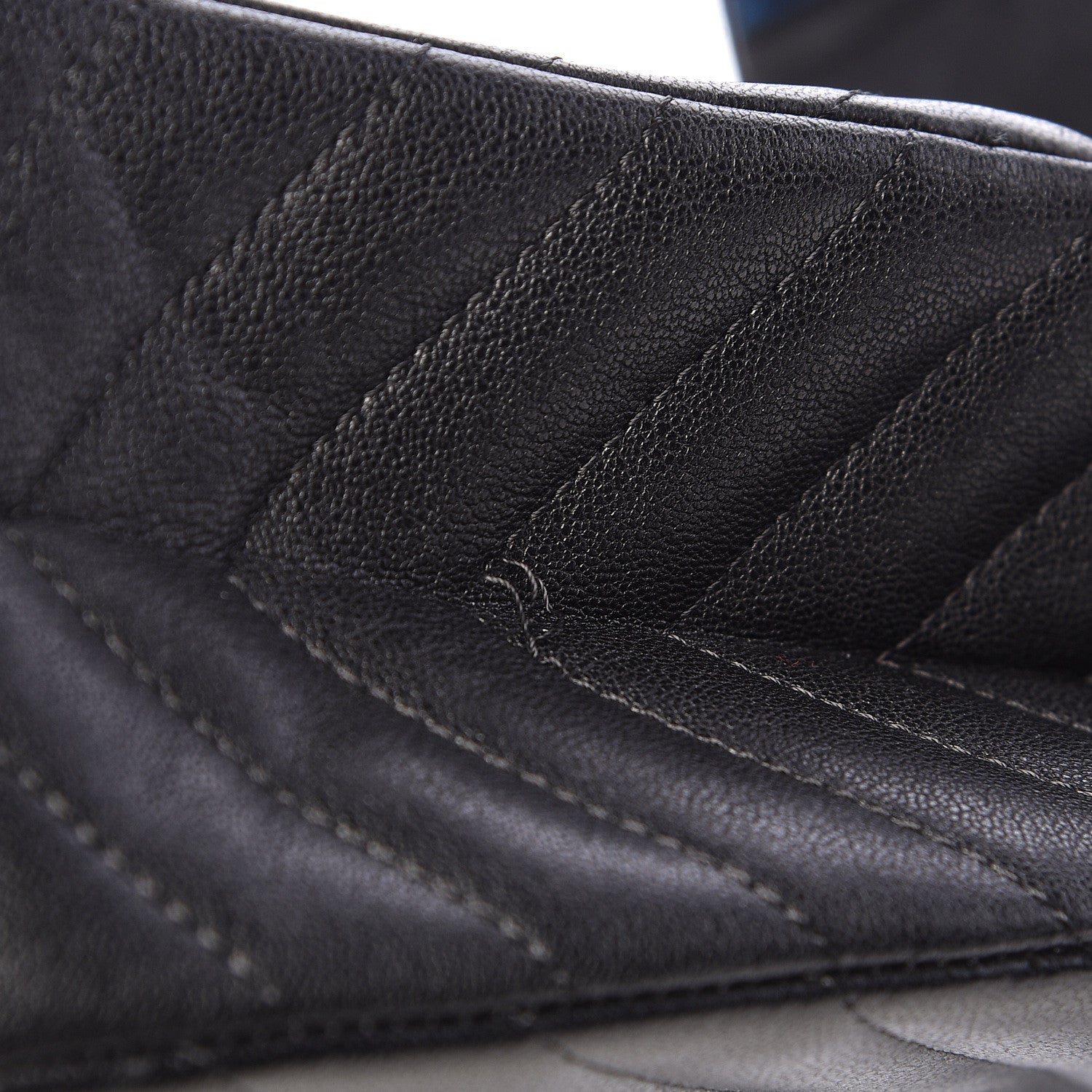 Chanel Sheepskin Chevron Quilted 2.55 Reissue 226 Flap So Black 11 of 14