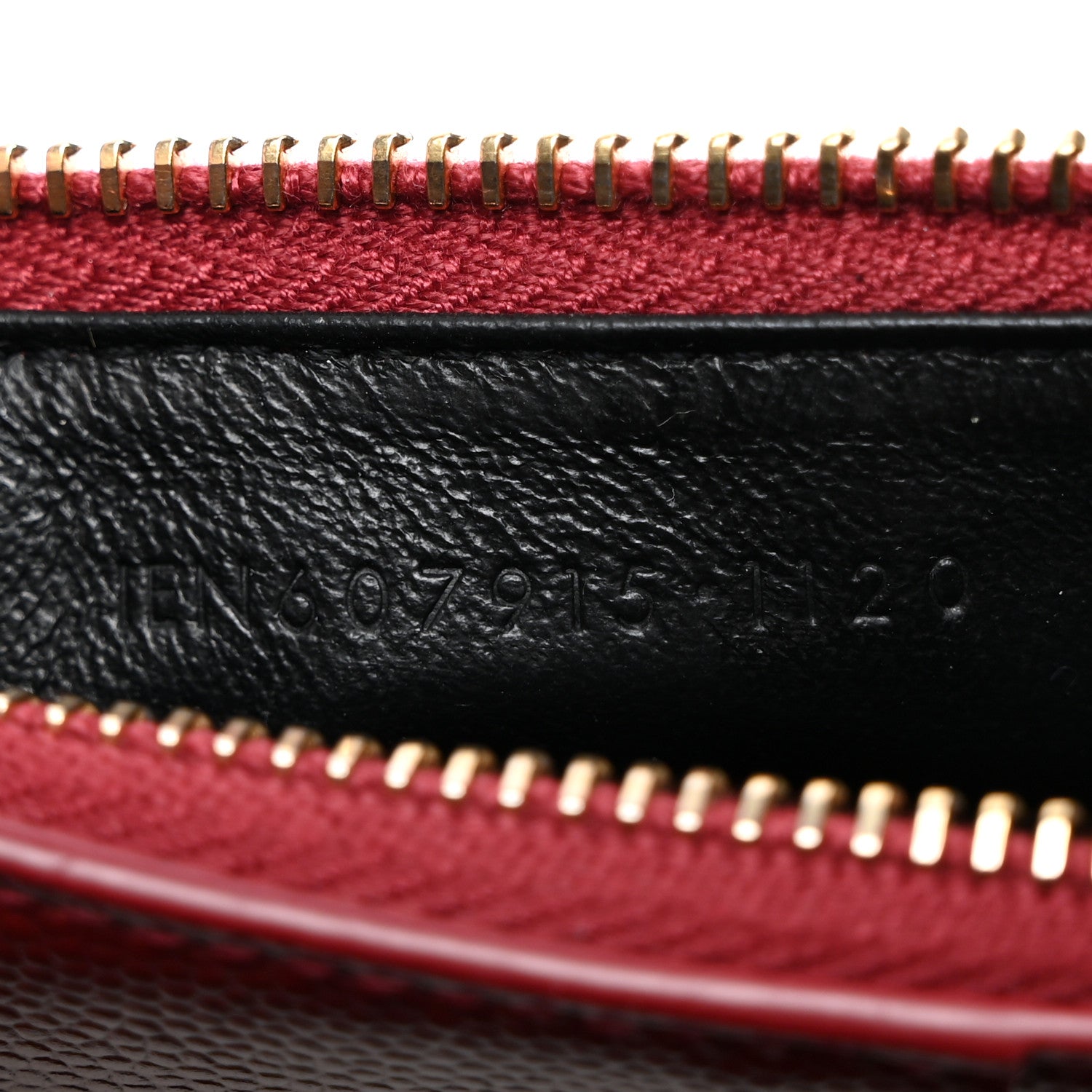 Saint Laurent Grain De Poudre Matelasse Chevron Monogram Fragments Zippered Card Case Opyum Red 7 of 8