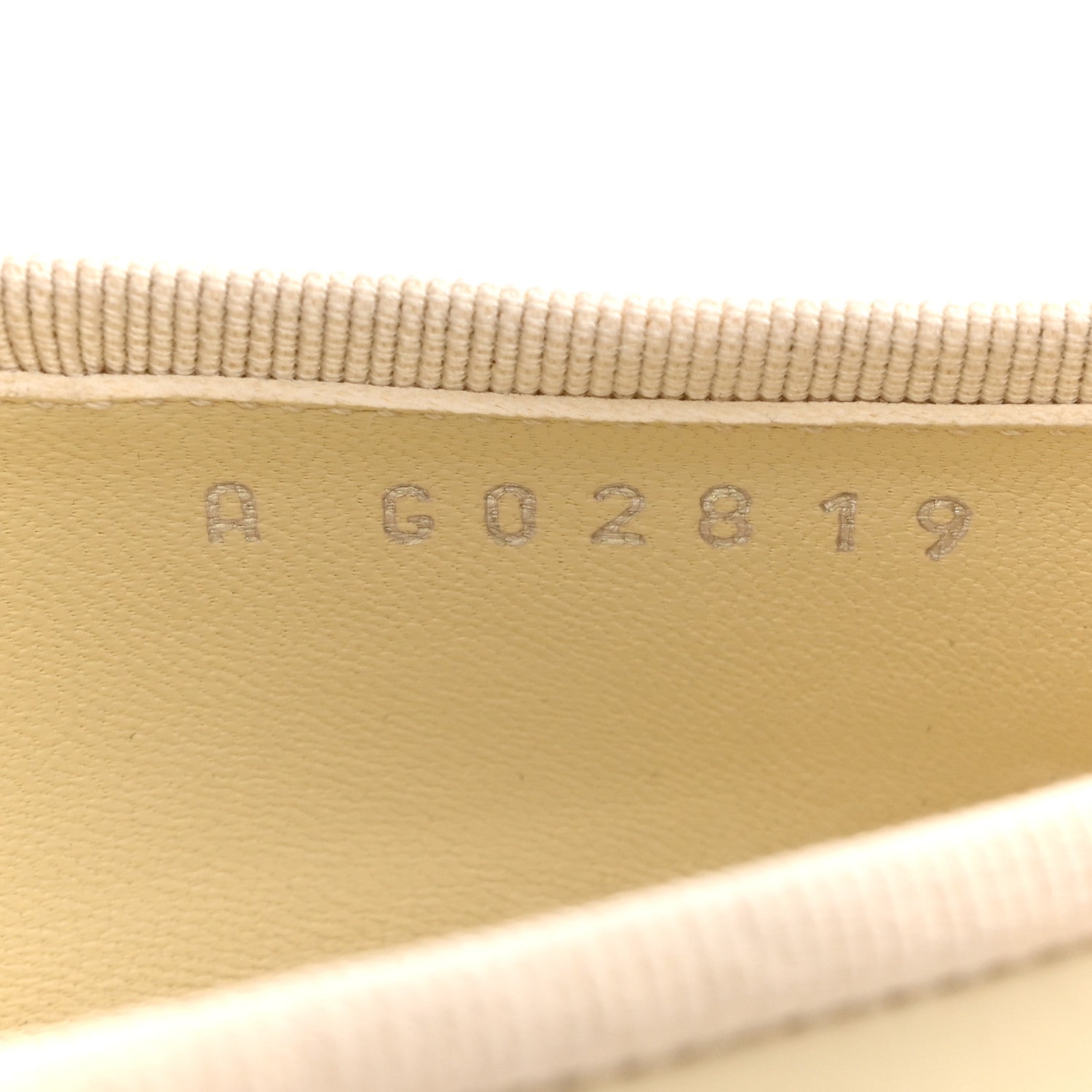 Chanel Calfskin Grosgrain Cap Toe CC Ballerina Flats 40 Ivory Black 9 of 10