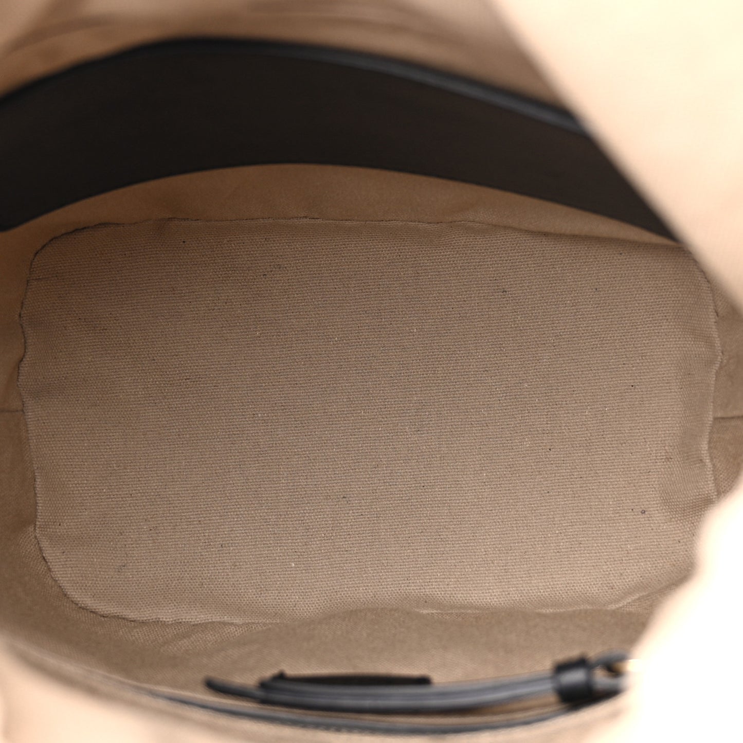 Smooth Calfskin Small Roy Bucket Bag Black