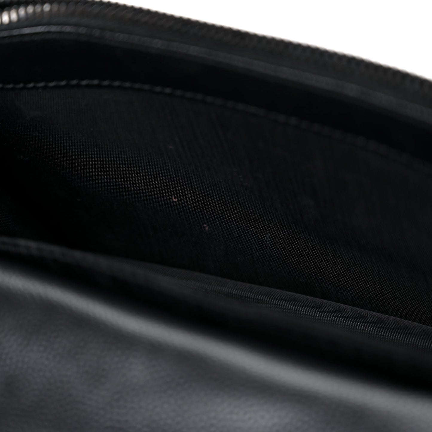 Grain De Poudre Matelasse Chevron Monogram Monochrome Envelope Chain Wallet Black