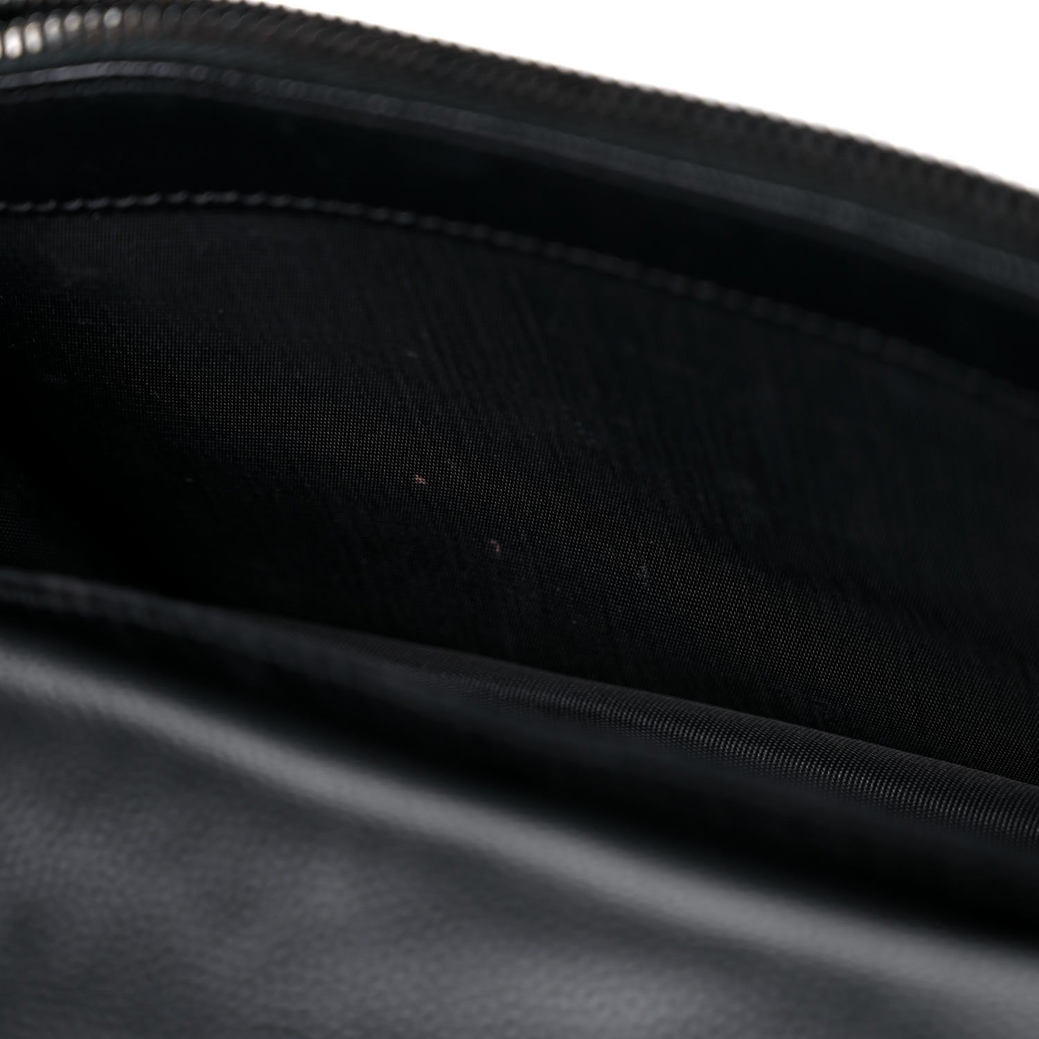 Saint Laurent Grain De Poudre Matelasse Chevron Monogram Monochrome Envelope Chain Wallet Black 10 of 18