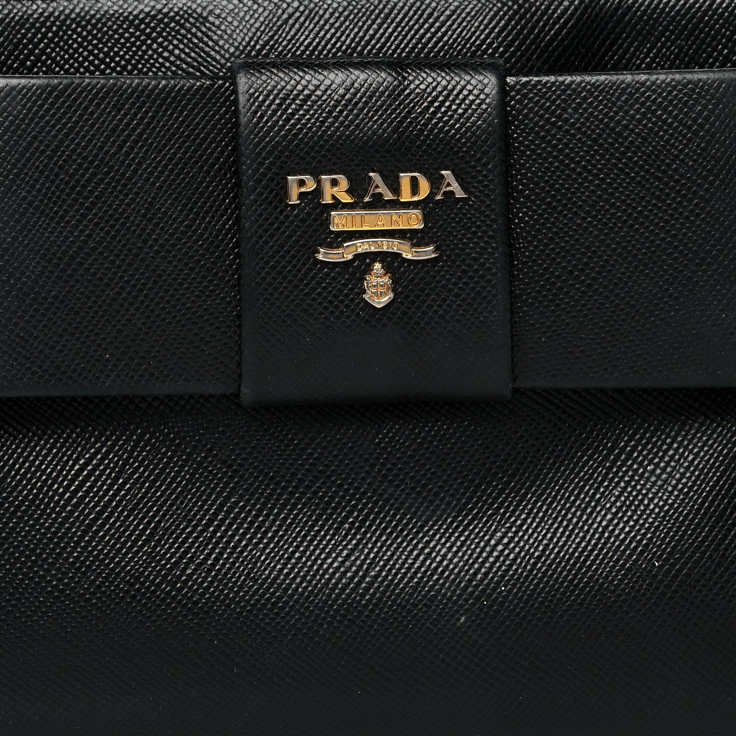 Saffiano Fiocco Bow Zip Around Wallet Black