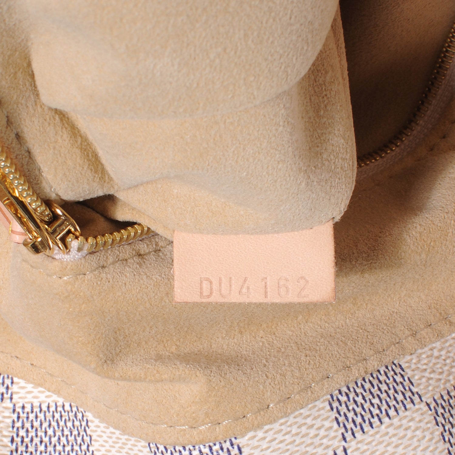 Louis Vuitton Damier Azur Salina GM 8 of 8