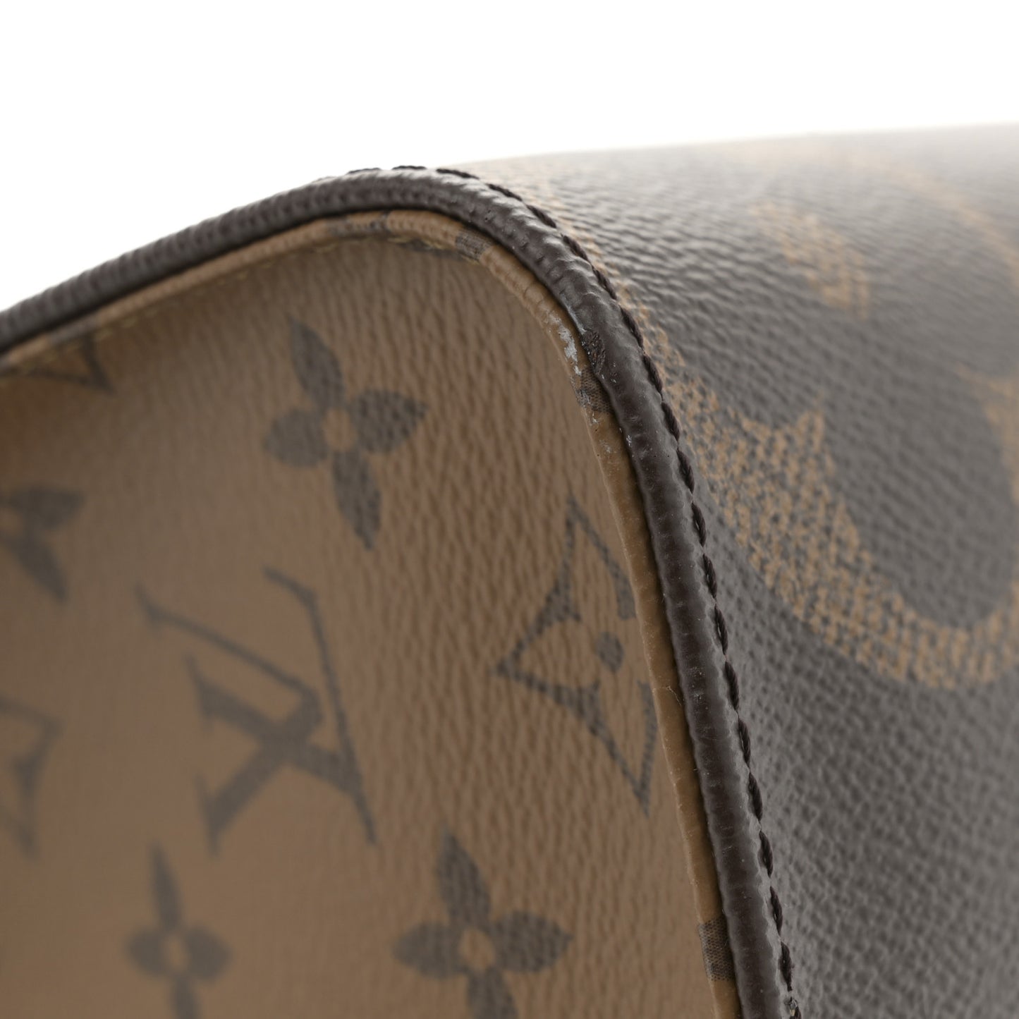 Reverse Monogram Giant Onthego MM