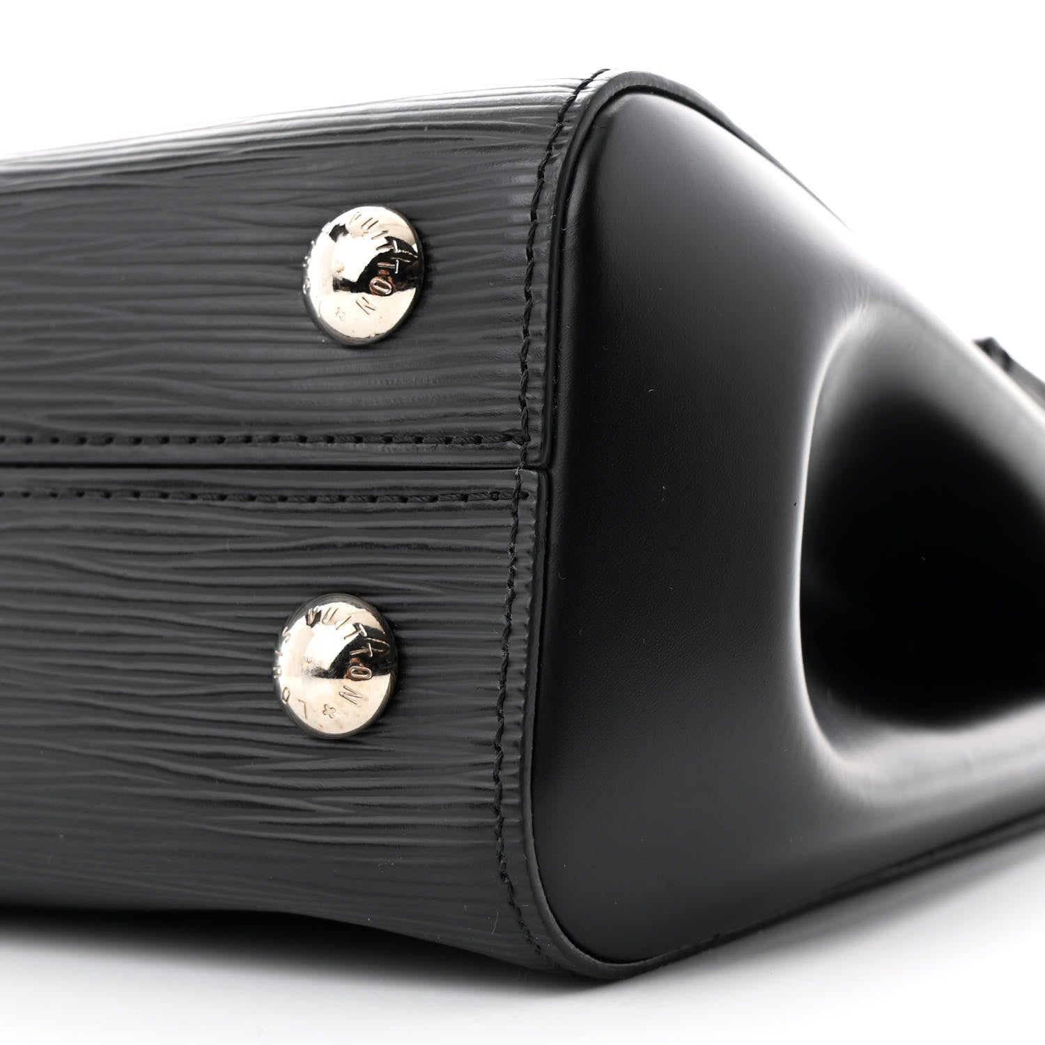 Louis Vuitton Epi Cluny BB Black 9 of 10