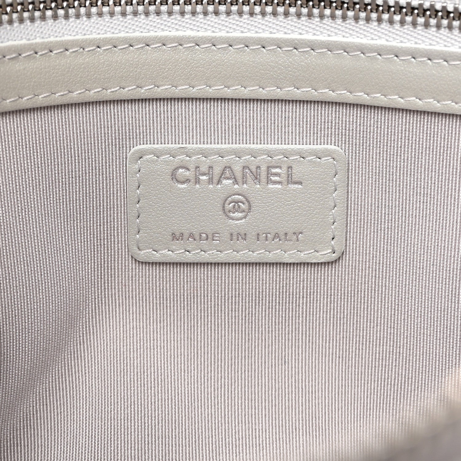 Chanel Iridescent Crumpled Calfskin CC Ripples Medium Cosmetic Case White 6 of 7