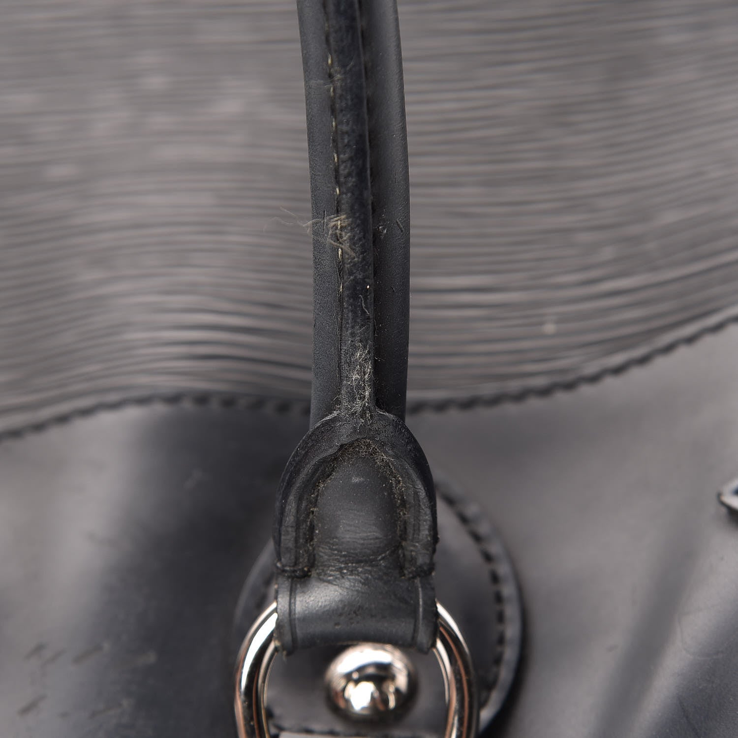 Louis Vuitton Epi Passy GM Black 18 of 35