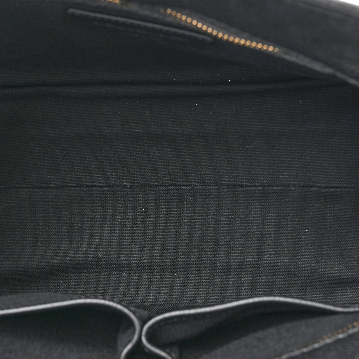 Pebbled Calfskin Small Skull Padlock Zip Around Tote Black
