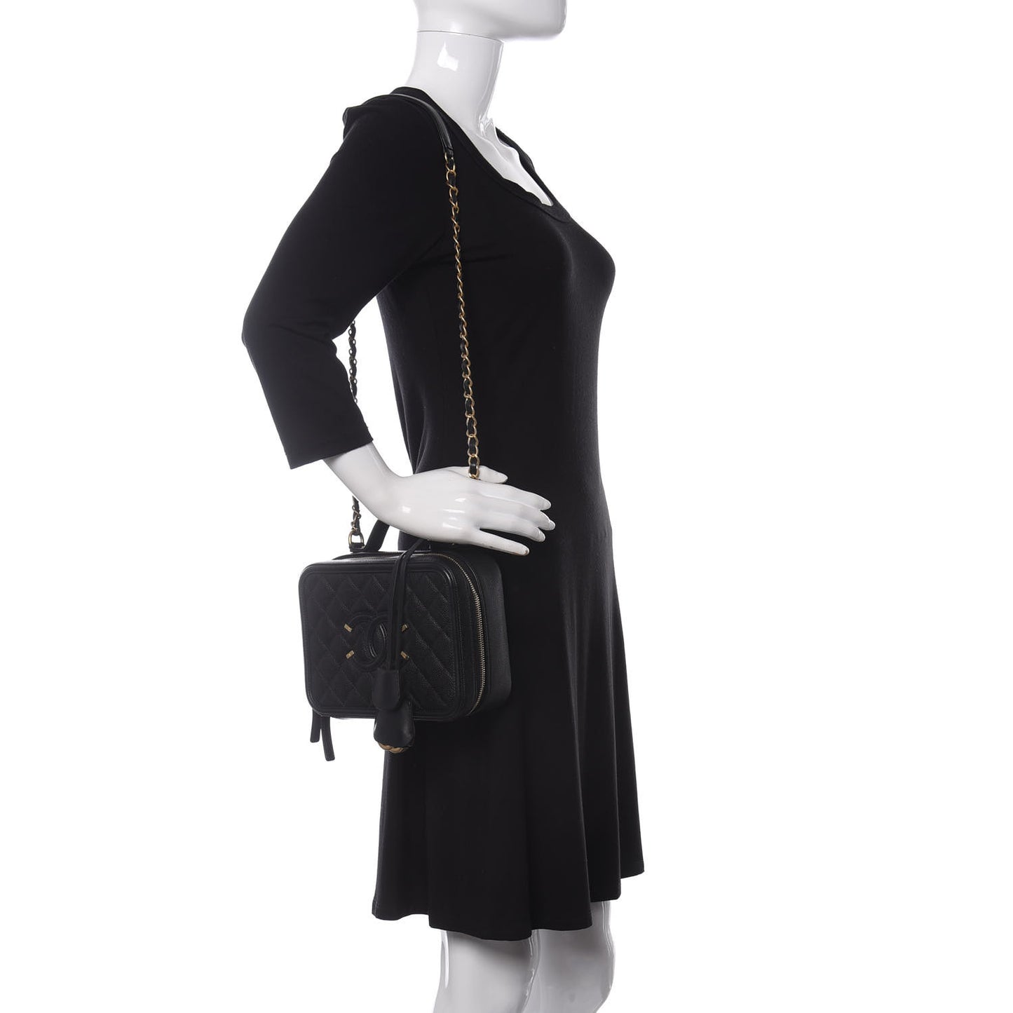 Caviar Quilted Medium CC Filigree Vanity Case Black