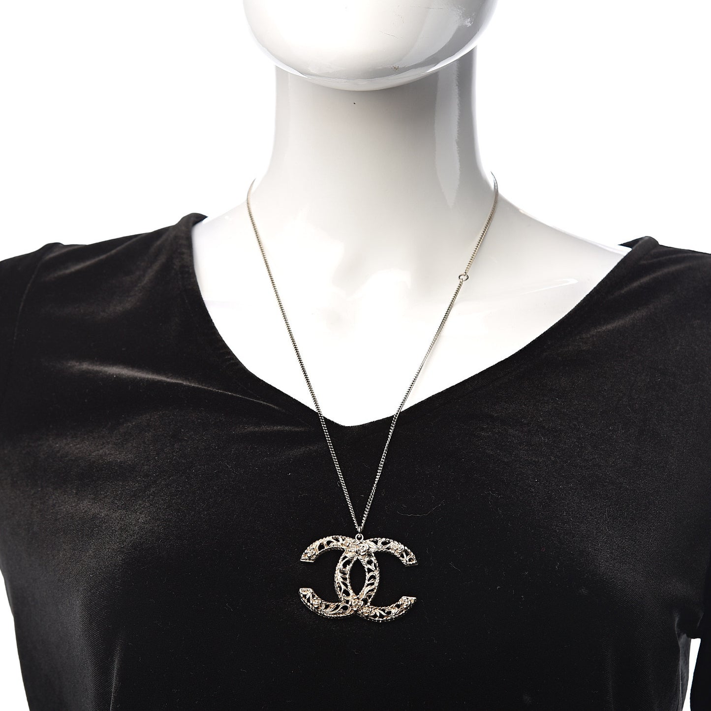 Large Baroque CC Necklace Silver