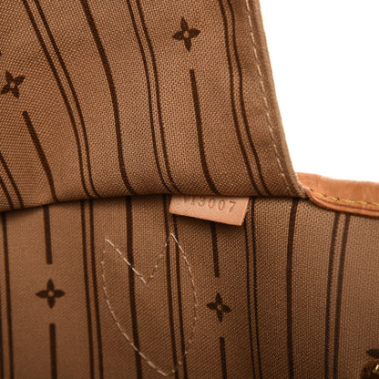Louis Vuitton Monogram Neverfull MM 7 of 15