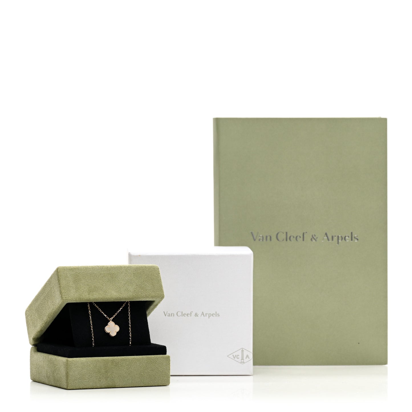 18K Yellow Gold Mother of Pearl Sweet Alhambra Pendant Necklace