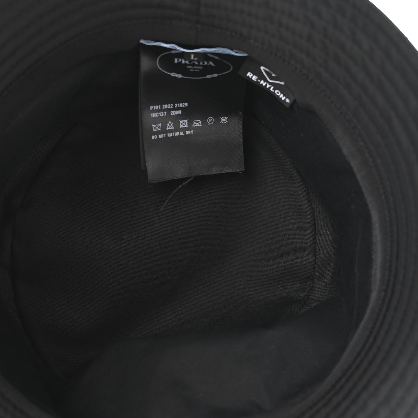 Re-Nylon Metal Triangle Logo Womens Bucket Hat L Black