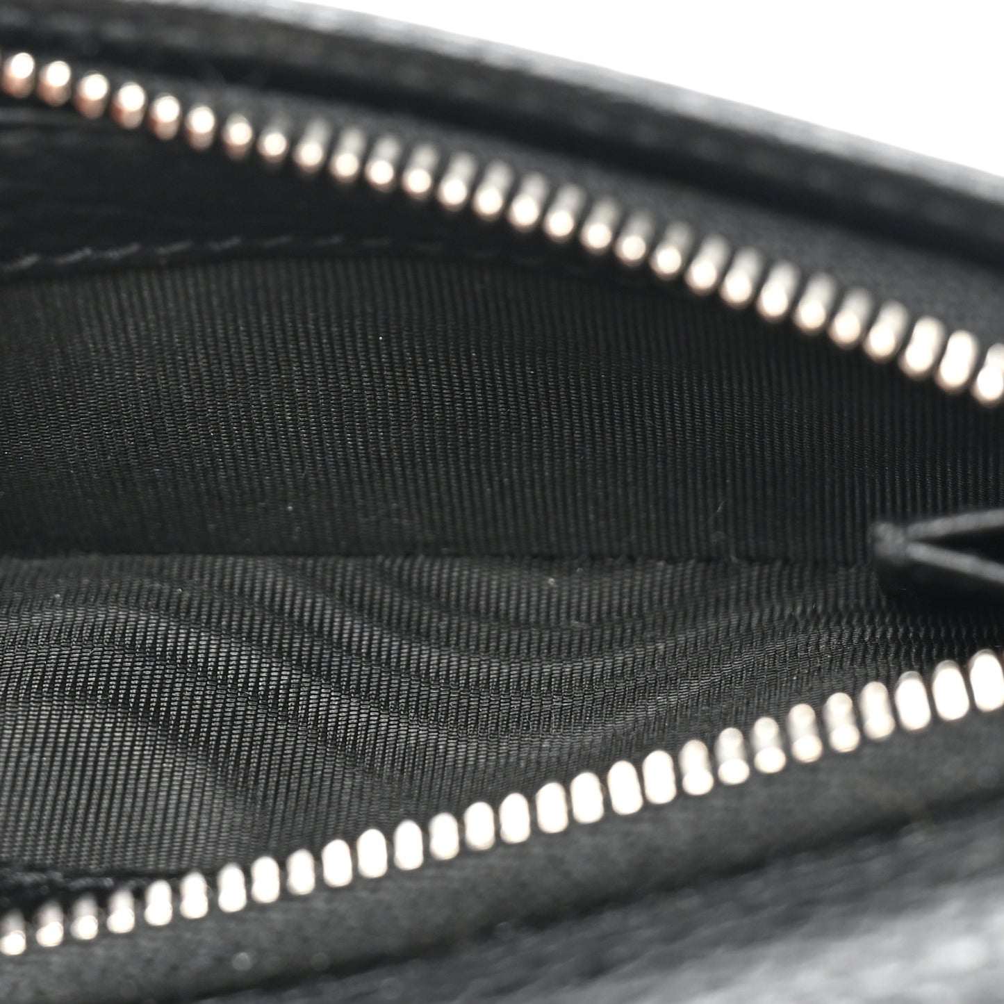 Dollar Calfskin Enamel Monochrome Medium GG Marmont Wallet