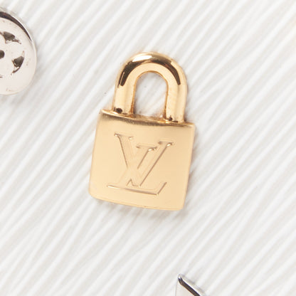 Louis Vuitton Epi Love Lock Heart Coin Purse White 7 of 9