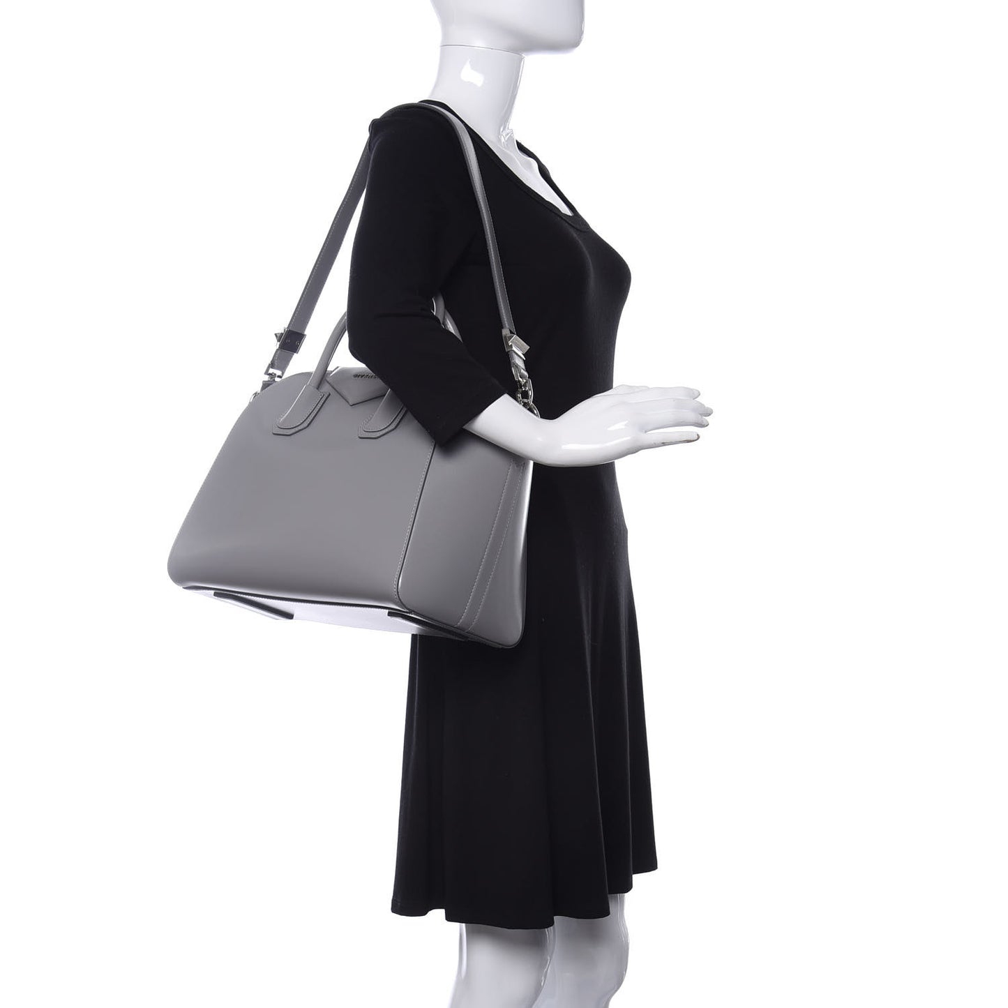 Shiny Lord Calfskin Medium Antigona Pearl Grey