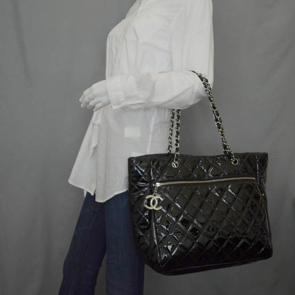 Chanel Patent Quilted Large Chic and Glitter Tote Black 2 of 10