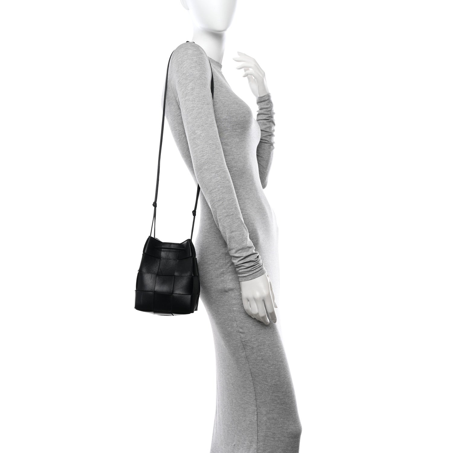 Bottega Veneta Nappa Maxi Intrecciato Cassette Bucket Bag Black 2 of 10