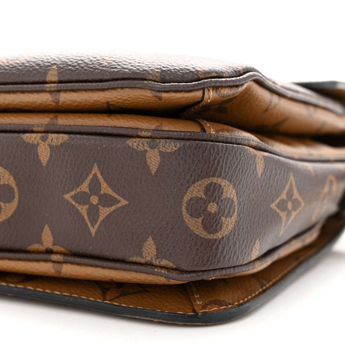 Reverse Monogram Pochette Metis