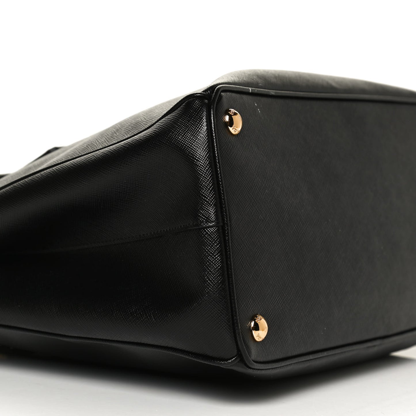 Saffiano Medium Galleria Double Zip Tote Black