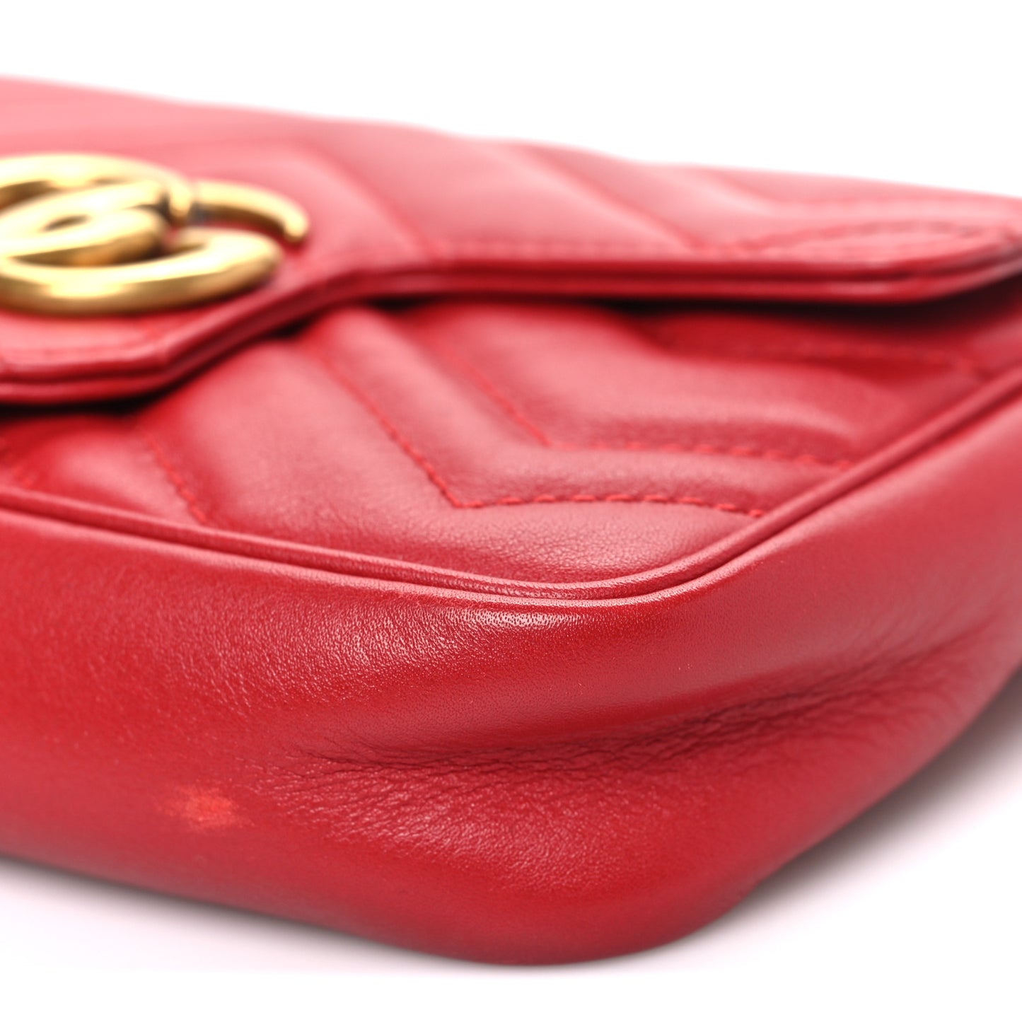 Calfskin Matelasse Super Mini GG Marmont Shoulder Bag Hibiscus Red