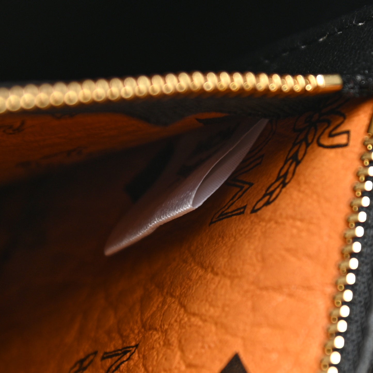 Visetos Stark Wristlet Pouch Cognac