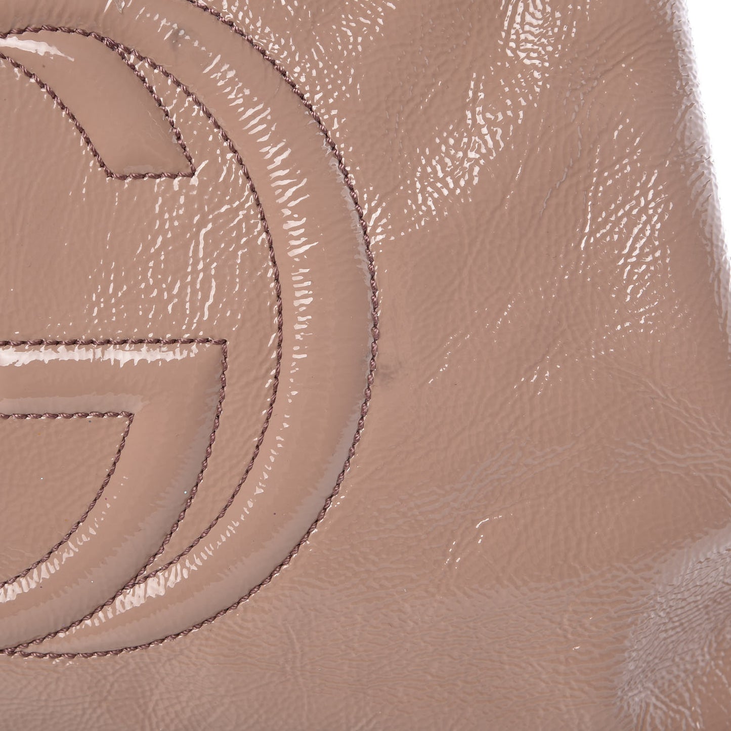 Patent Medium Soho Chain Shoulder Bag Dark Cipria