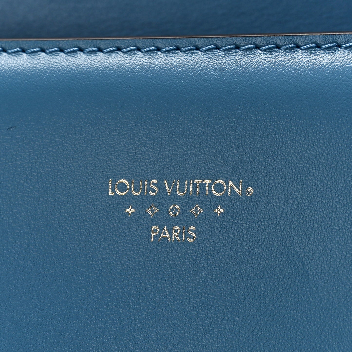 Smooth Calfskin LV Pont 9 Blue Orage