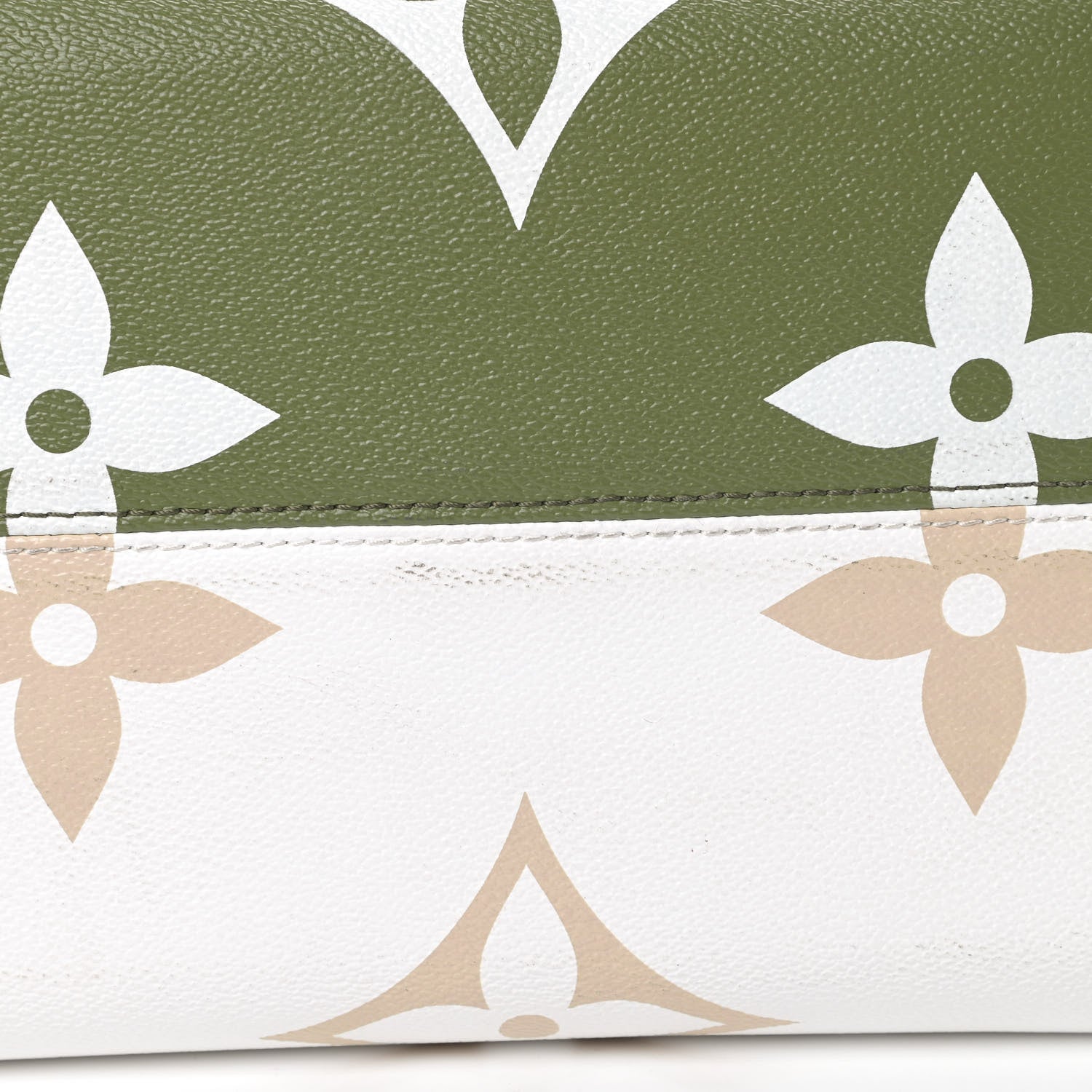 Louis Vuitton Monogram Giant Onthego GM Kaki Beige 11 of 15