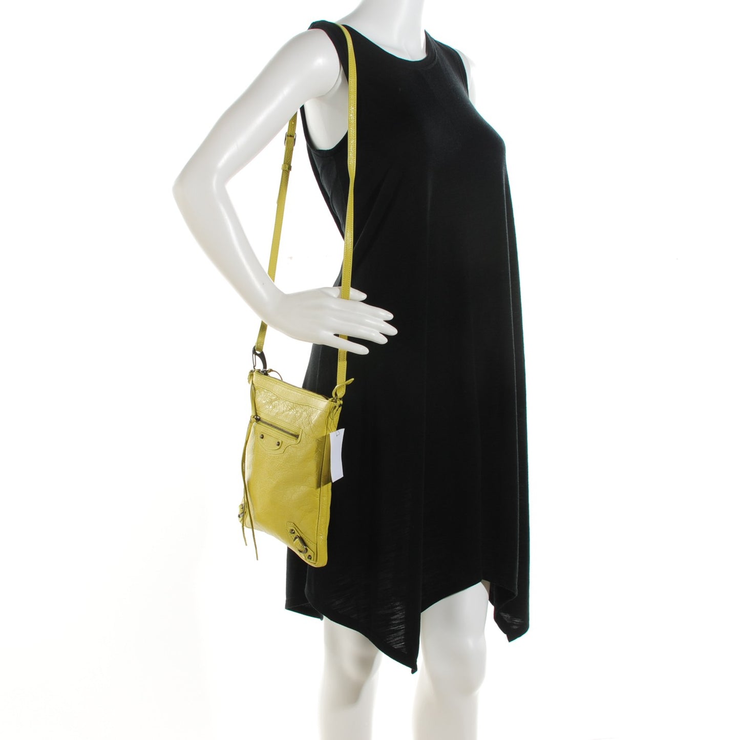 Agneau Classic Hardware Flat Crossbody Jaune Poussin