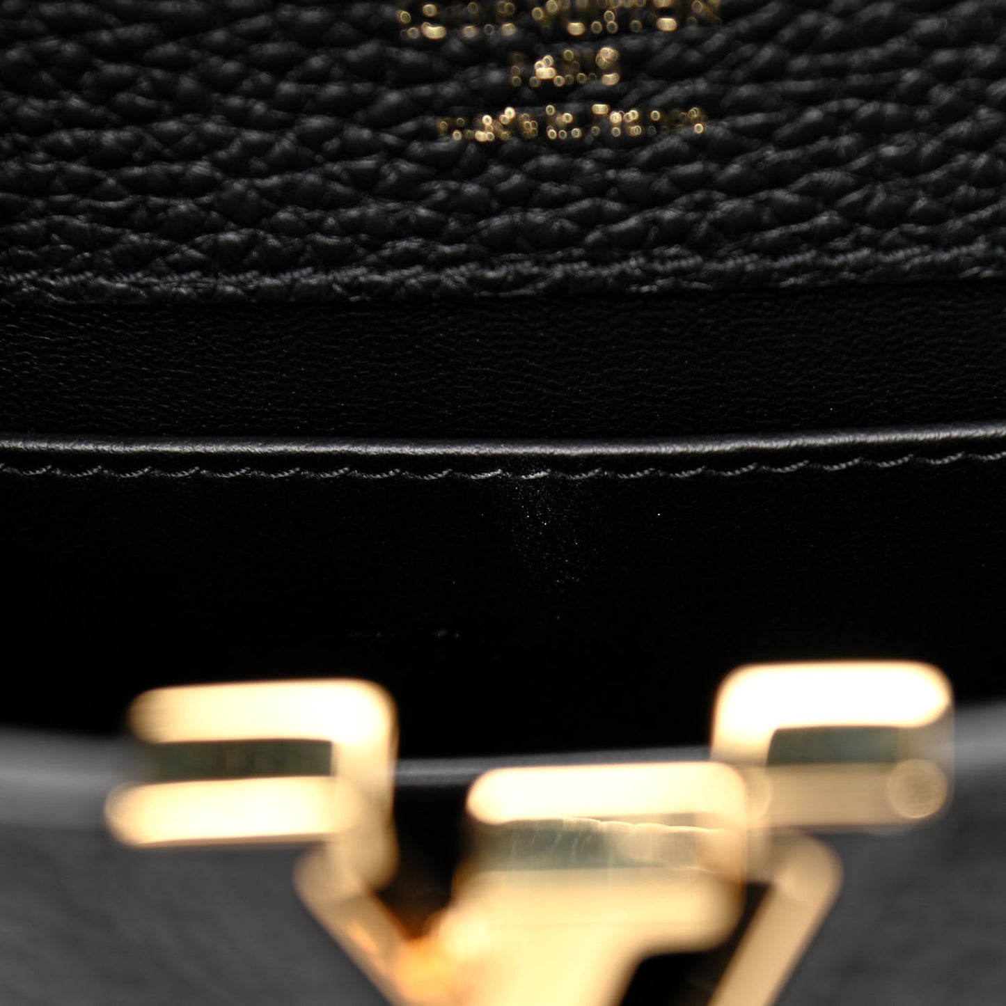 Taurillon Mini Capucines Black