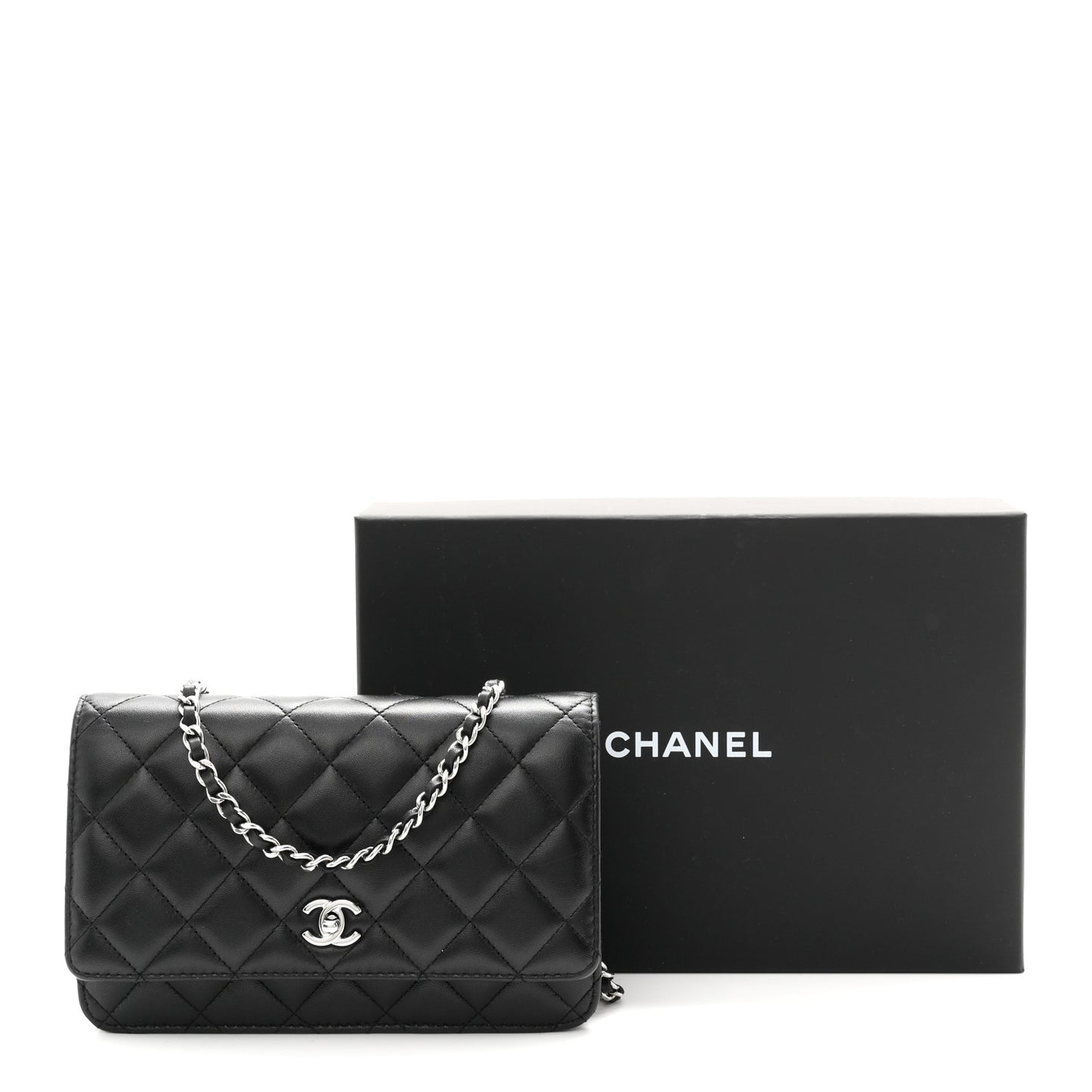 Lambskin Quilted CC Turnlock Wallet On Chain WOC Black