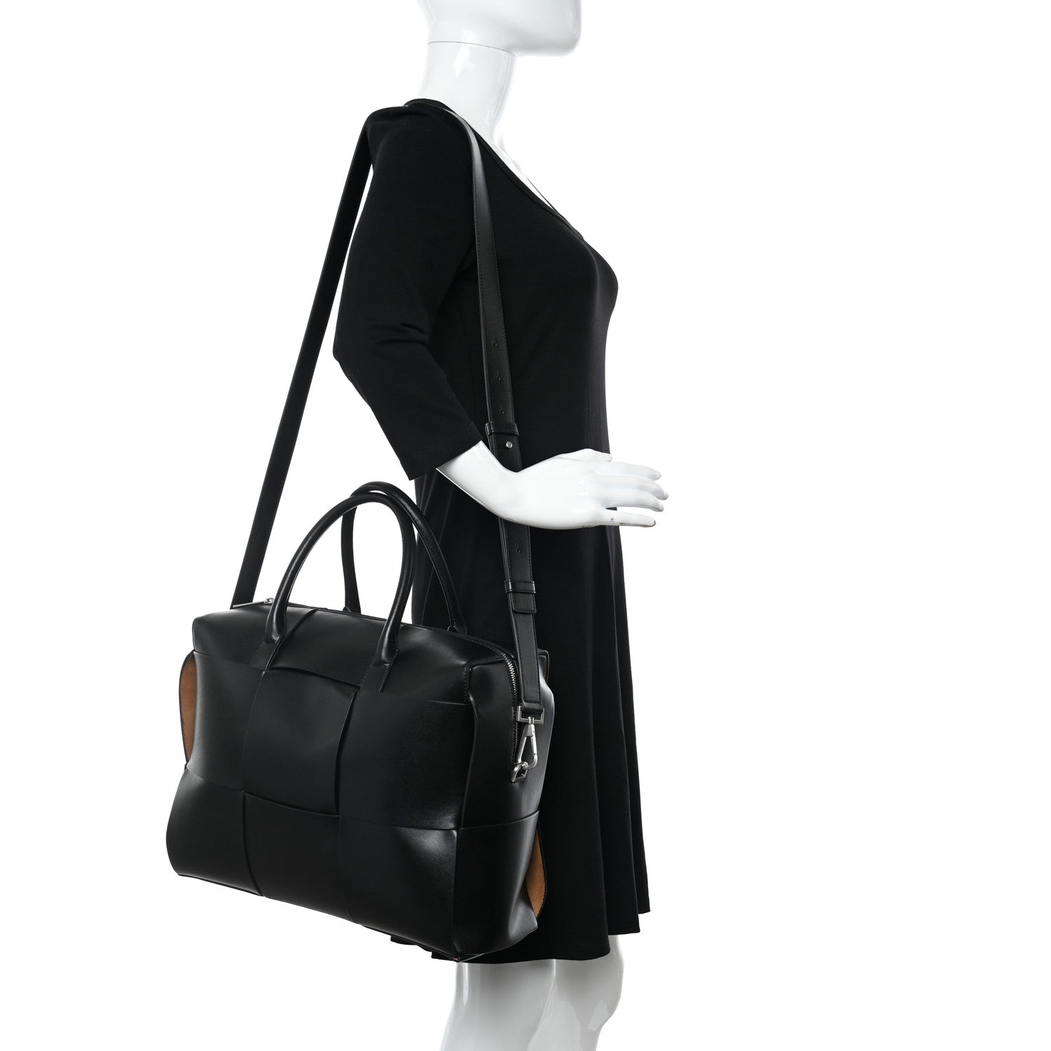 Bottega Veneta Calfskin Maxi Intrecciato Arco Briefcase Black 2 of 9