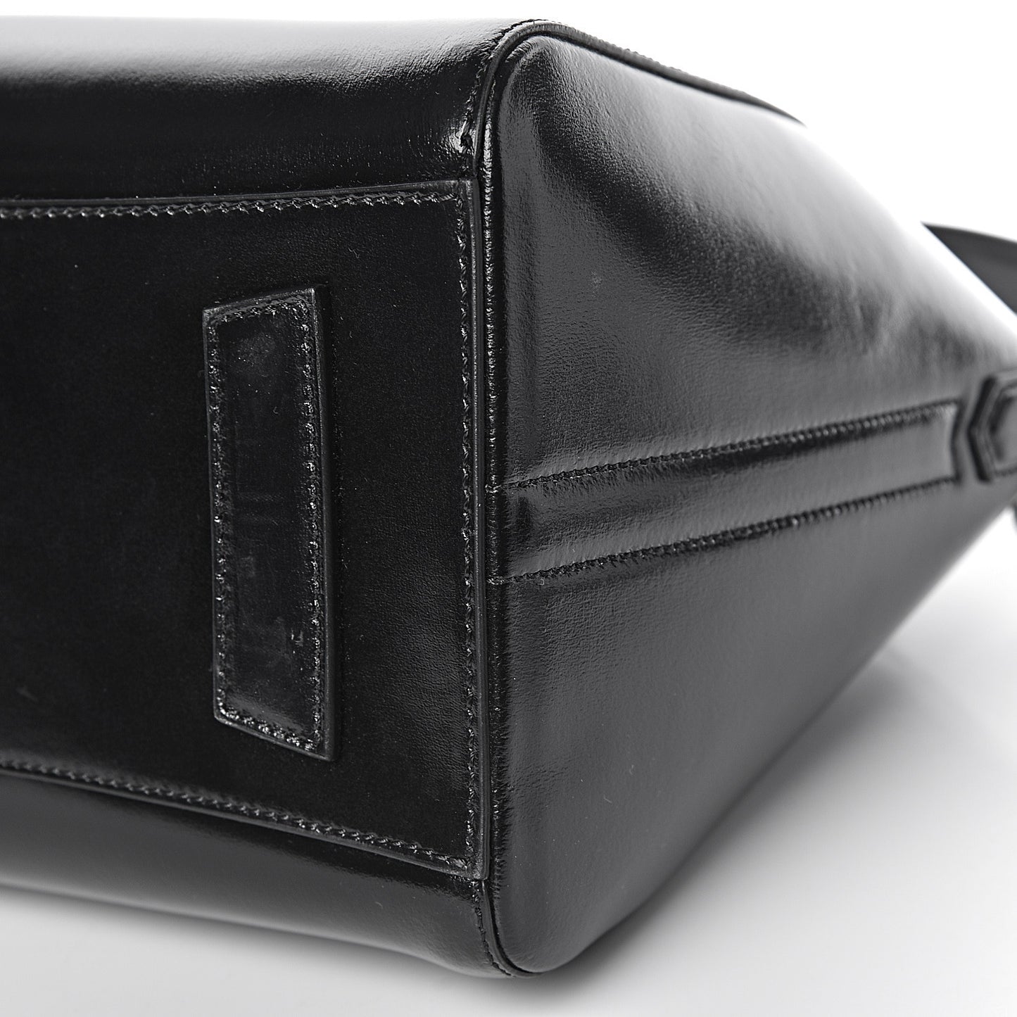 Shiny Lord Calfskin Small Antigona Black