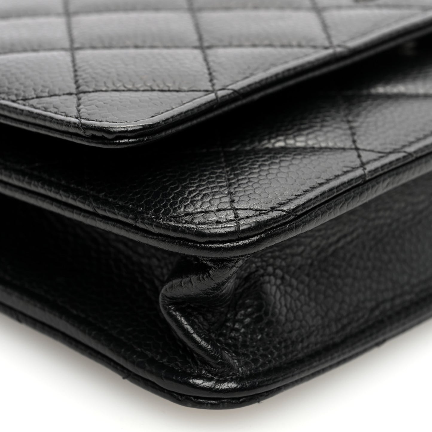 Caviar Quilted Wallet on Chain WOC Black