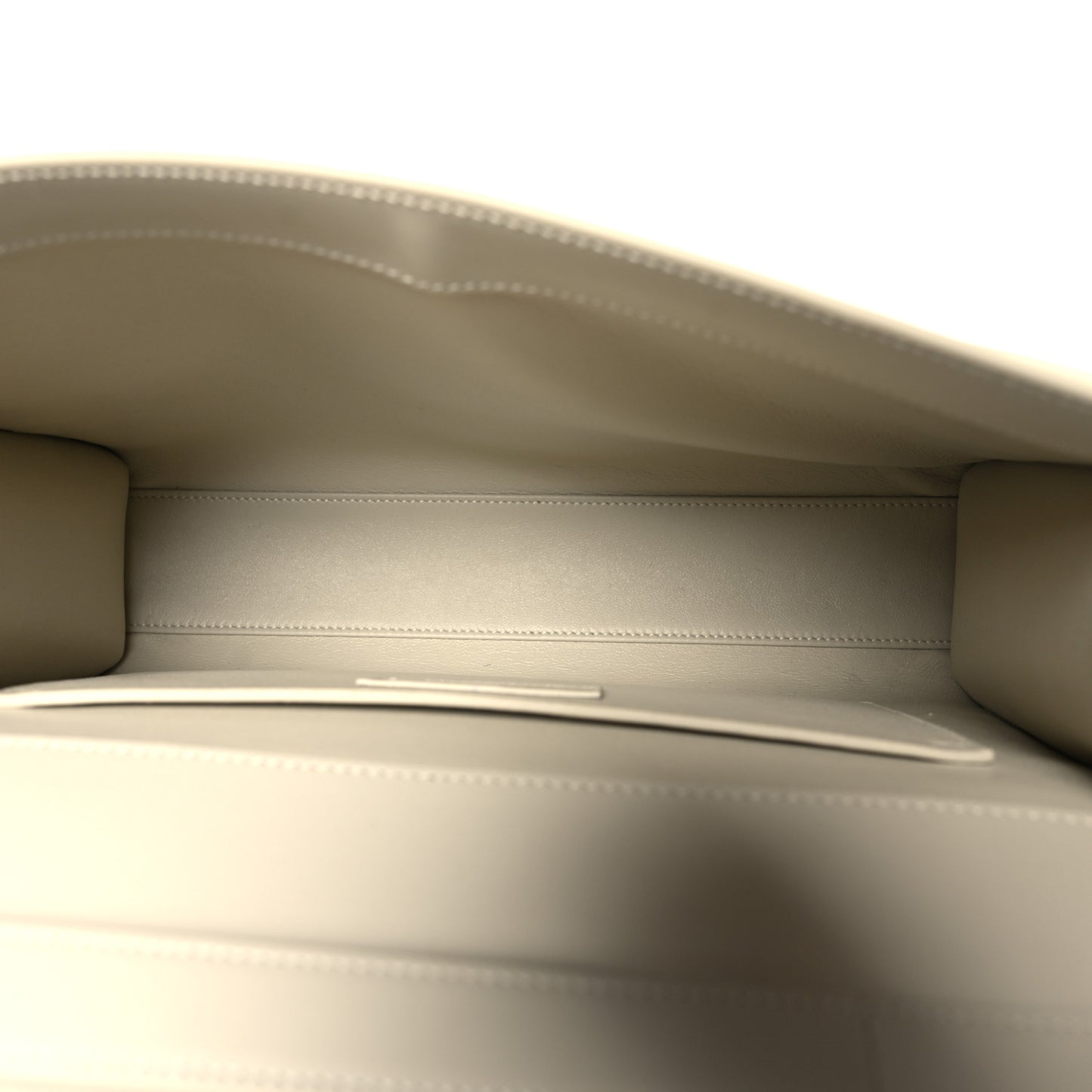 Smooth Calfskin Manhattan Shoulder Bag Crema Soft