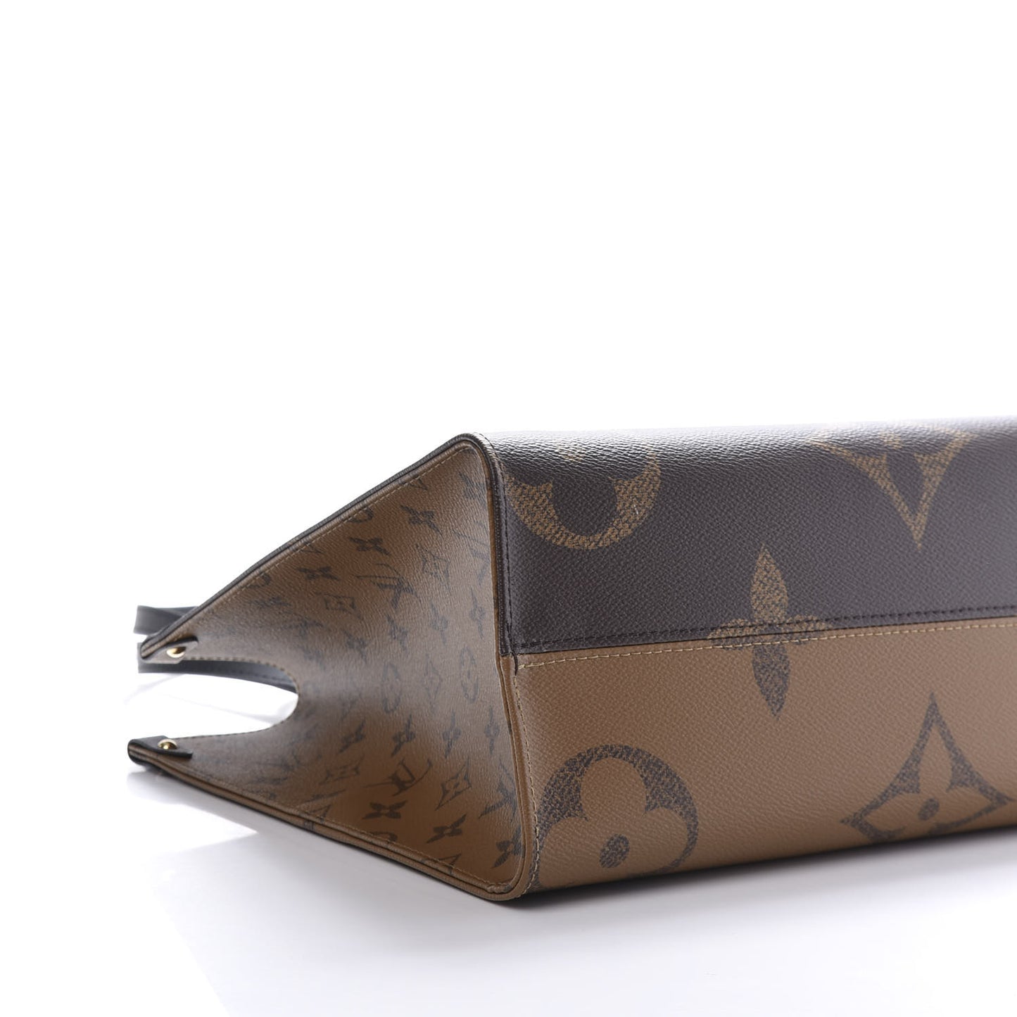 Reverse Monogram Giant Onthego MM