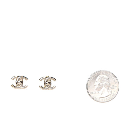Chanel Metal CC Turnlock Earrings Gold 2 of 5