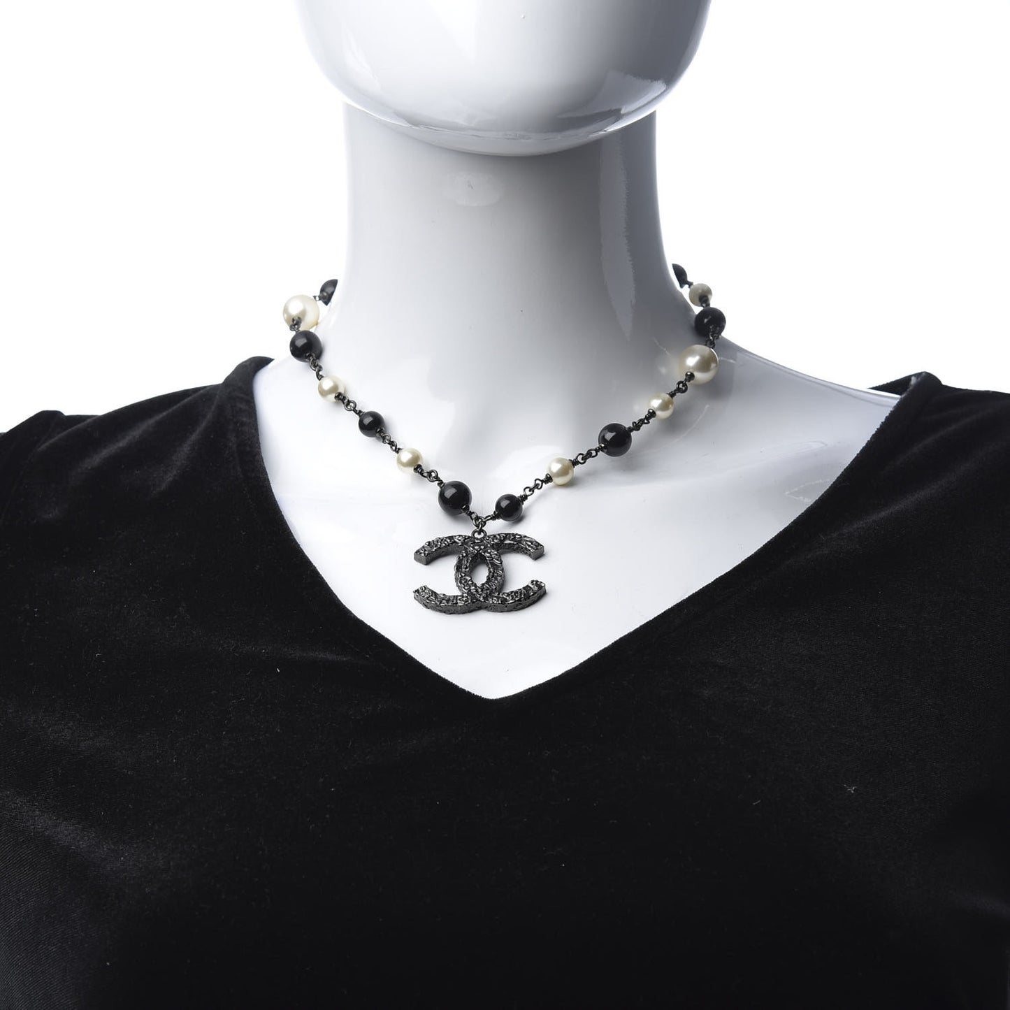 Beaded CC Short Necklace Ruthenium Black