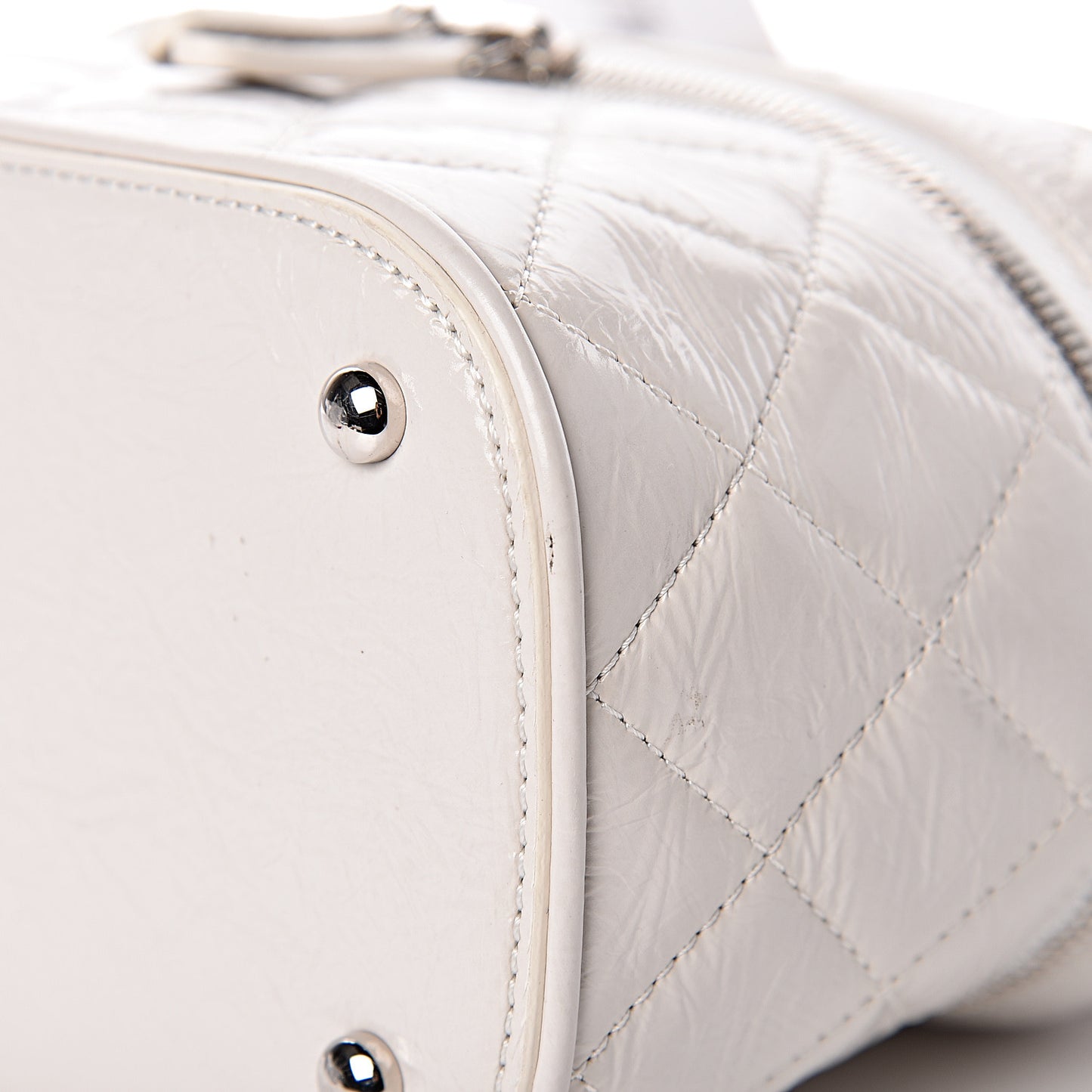 Crumpled Calfskin PVC Quilted Flap White