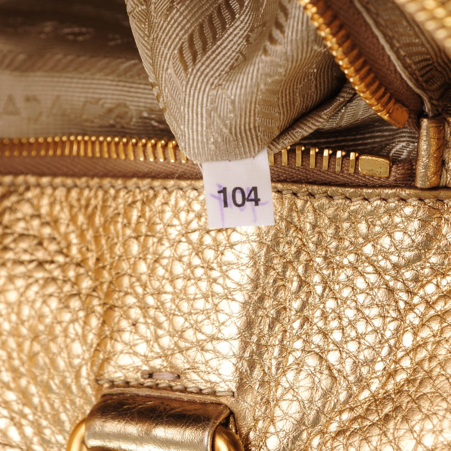 Vitello Daino Shoulder Bag Platino