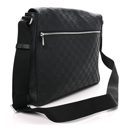 Louis Vuitton Damier Infini District MM Onyx 3 of 9