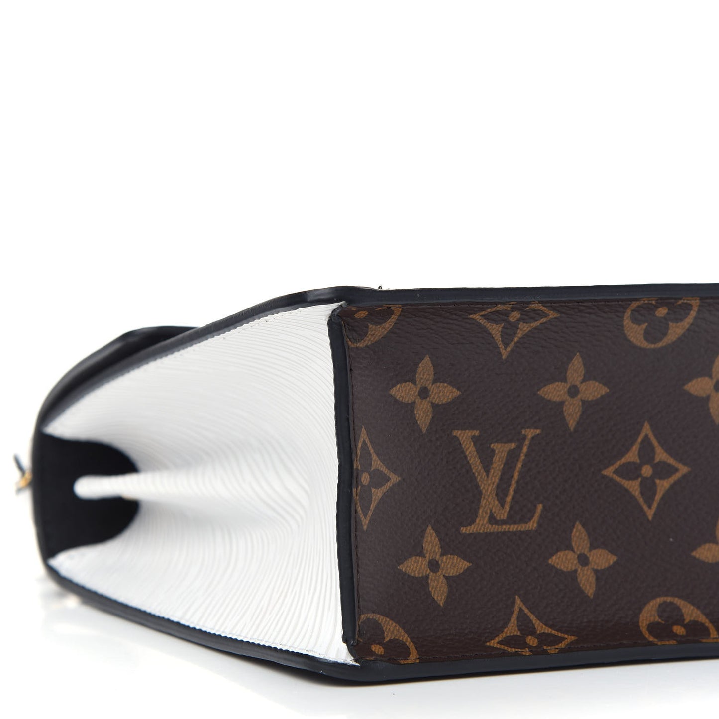 Vernis Epi Monogram Spring Street Black