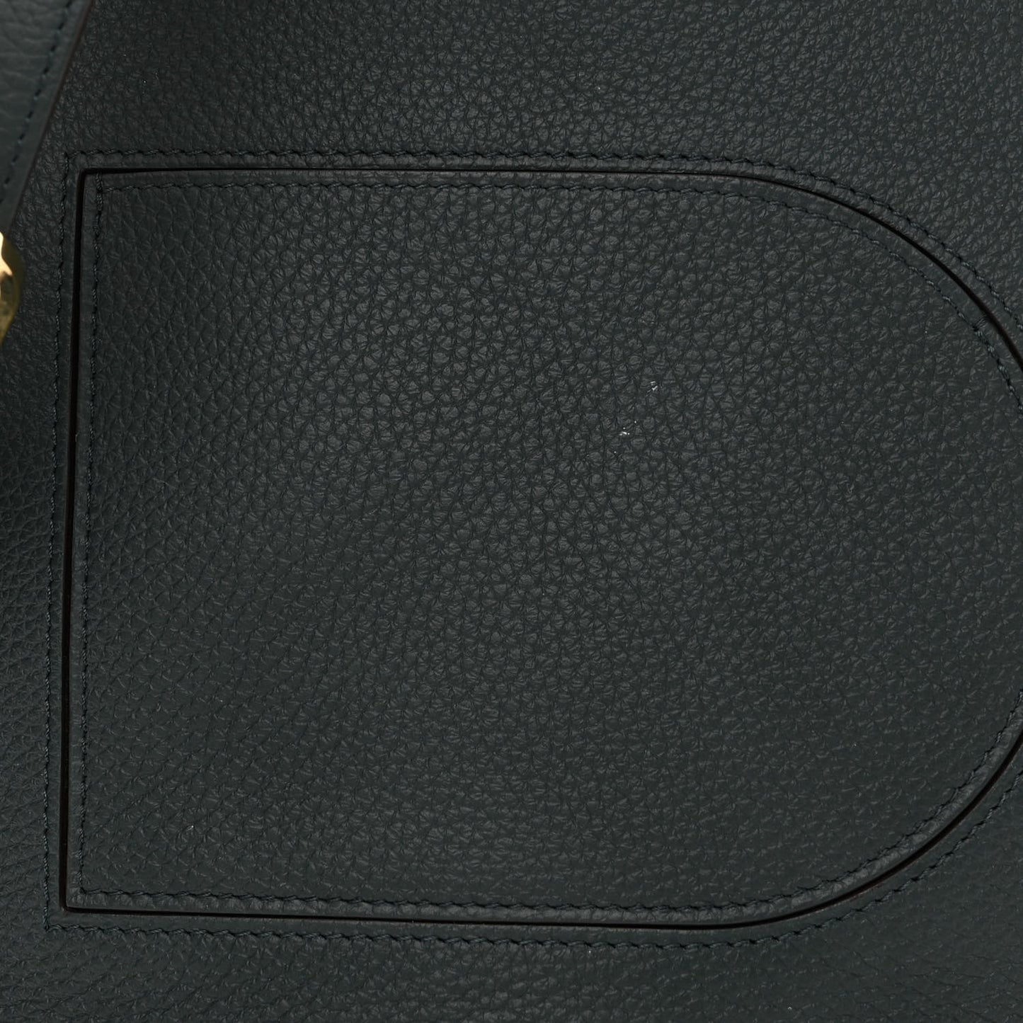 Taurillon Pin Daily Surpique Bucket