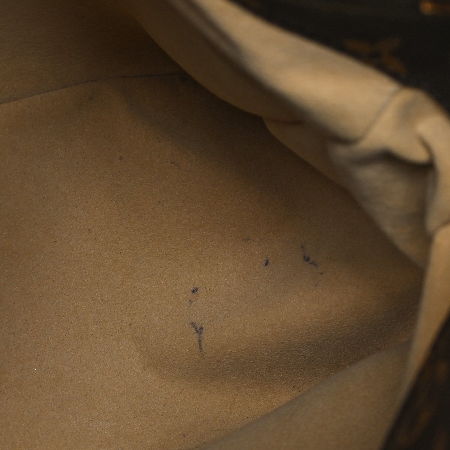 Louis Vuitton Monogram Artsy MM 10 of 11