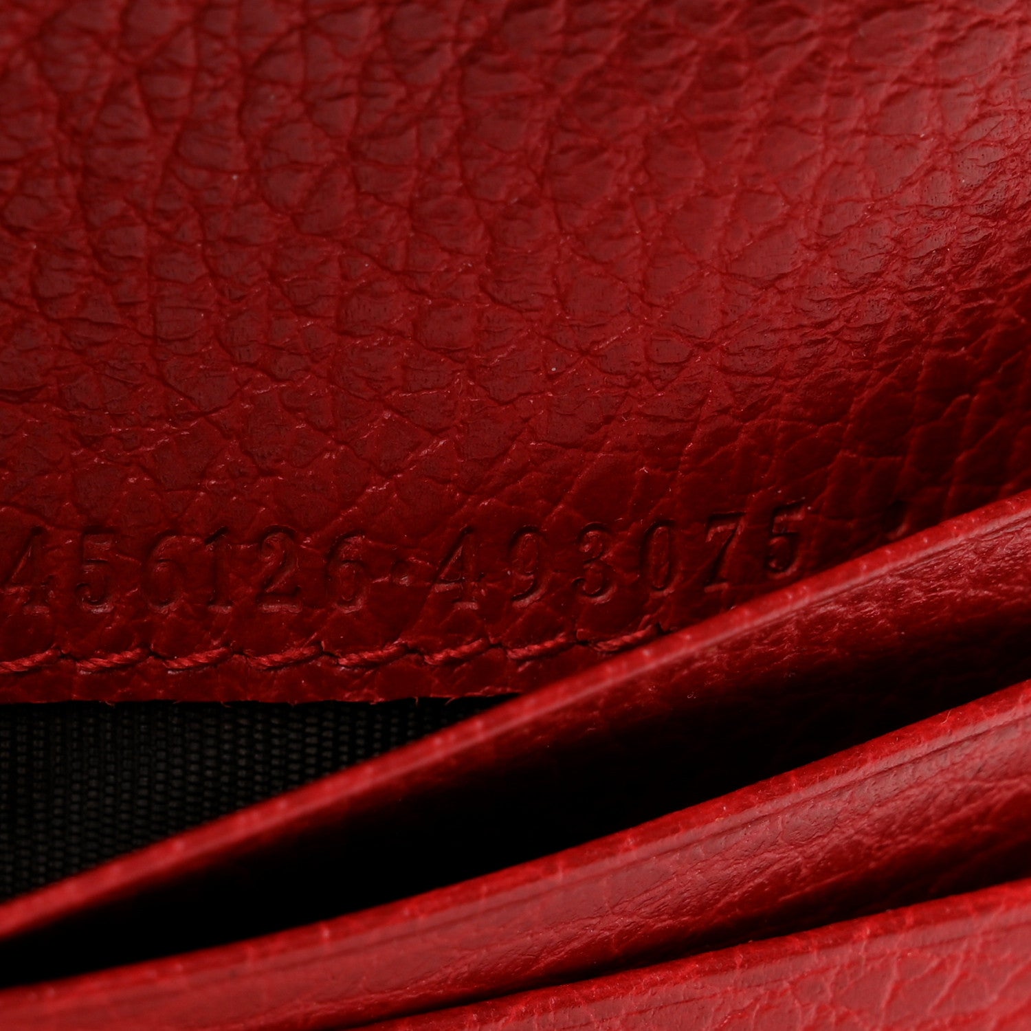 Gucci Pebbled Calfskin GG Marmont Card Case Hibiscus Red 7 of 7